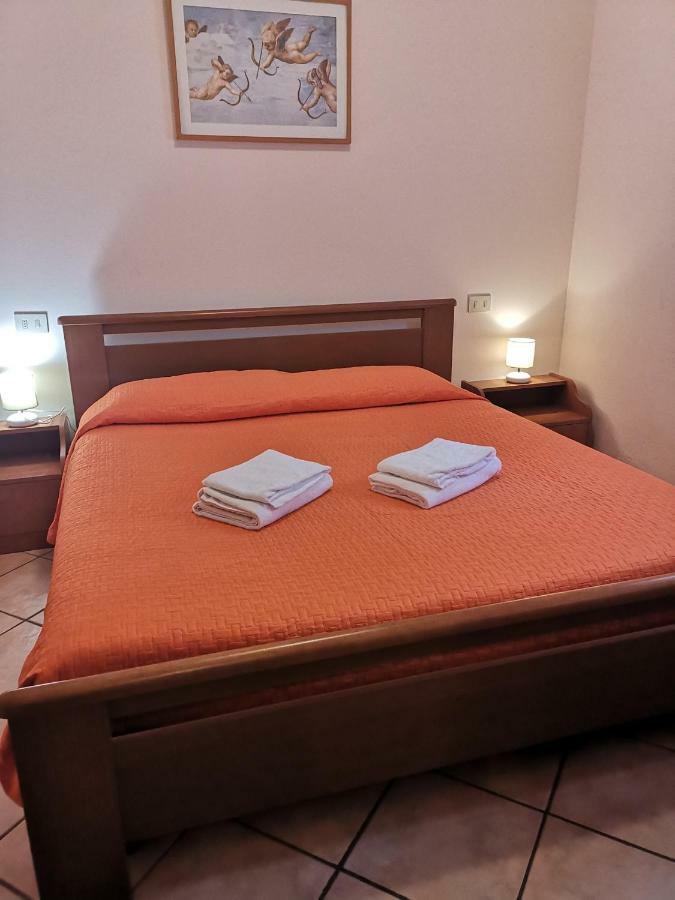 La Madonnina Vacation Flats Apartment Peschiera del Garda Bagian luar foto