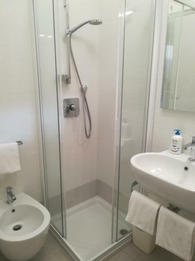 La Madonnina Vacation Flats Apartment Peschiera del Garda Bagian luar foto